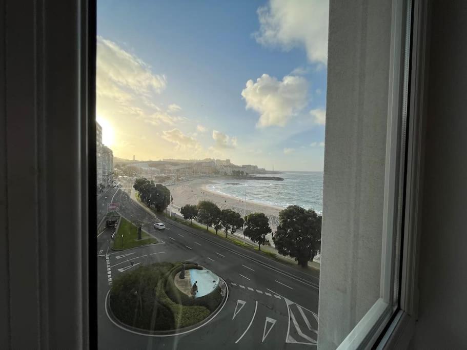 Primera Linea De Playa De Riazor Ла-Корунья Экстерьер фото